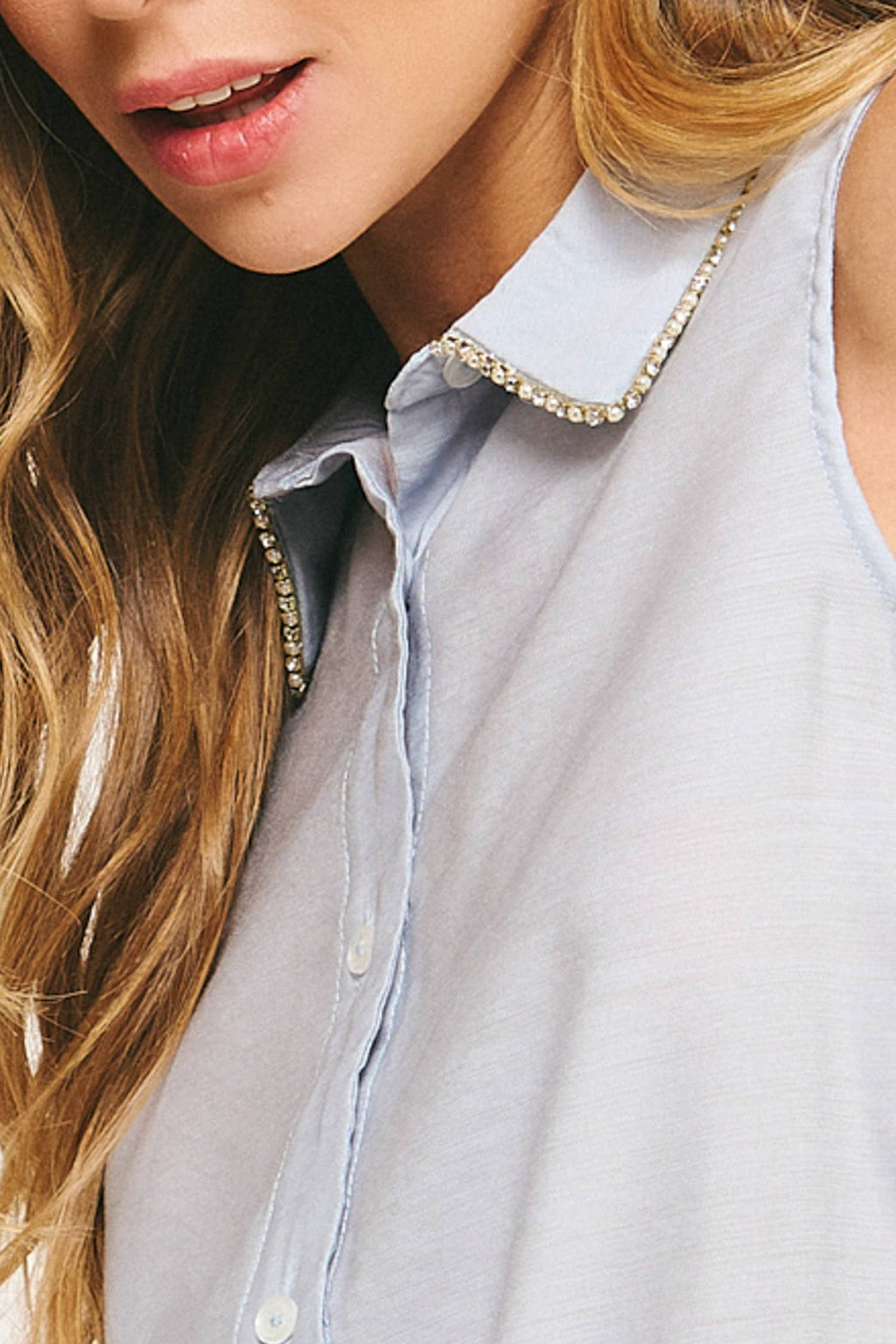 Chic Accent Collar Neck Button-Down Crop Top