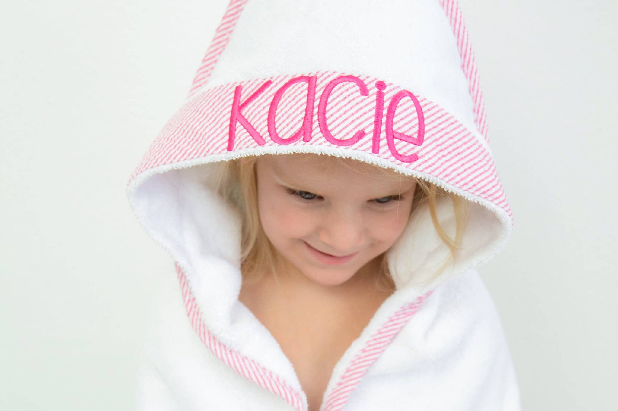 Seersucker Trim Hooded Towel - Pink