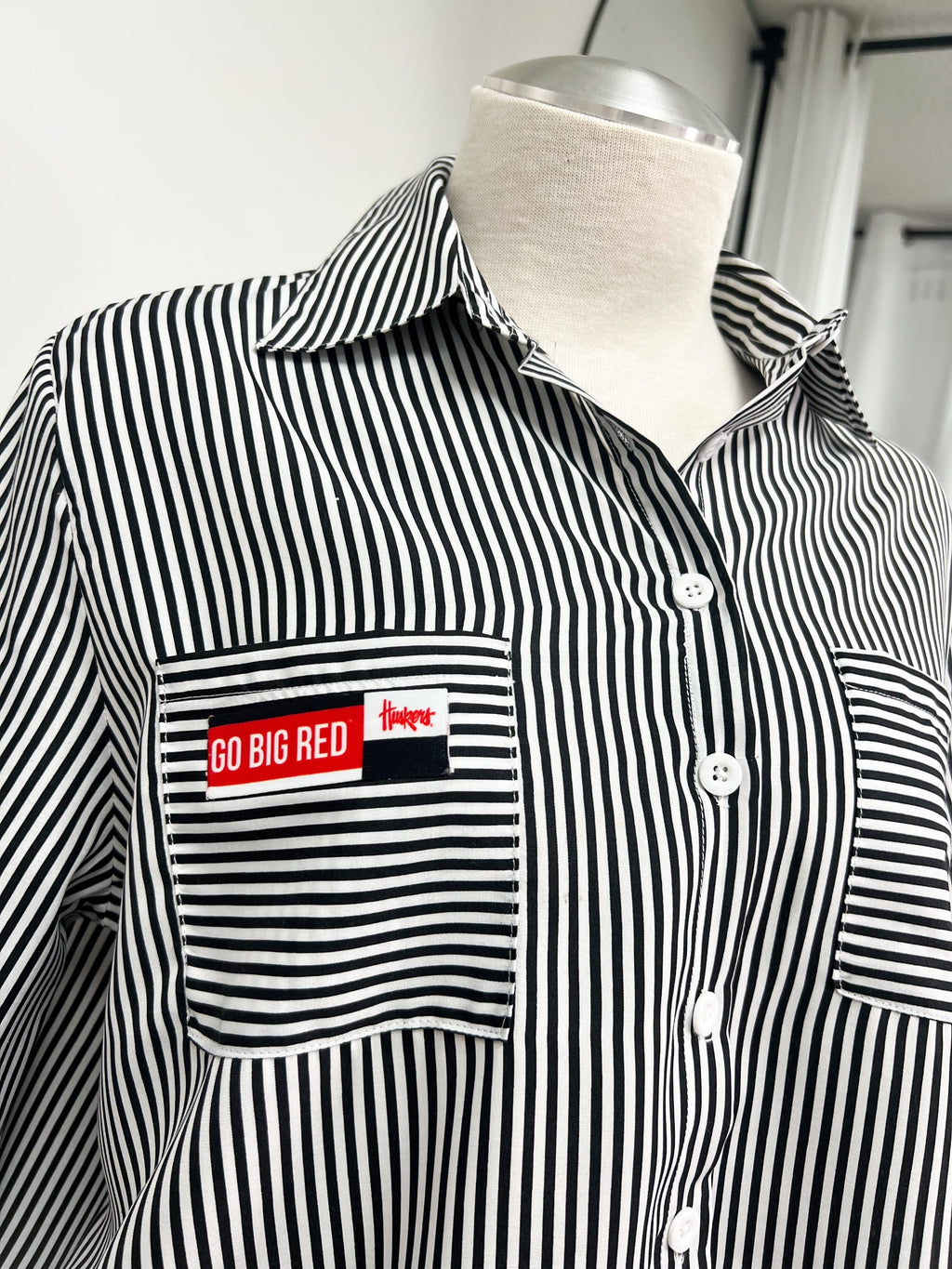 'Go Big Red' Black Striped Button-Down - Size Large