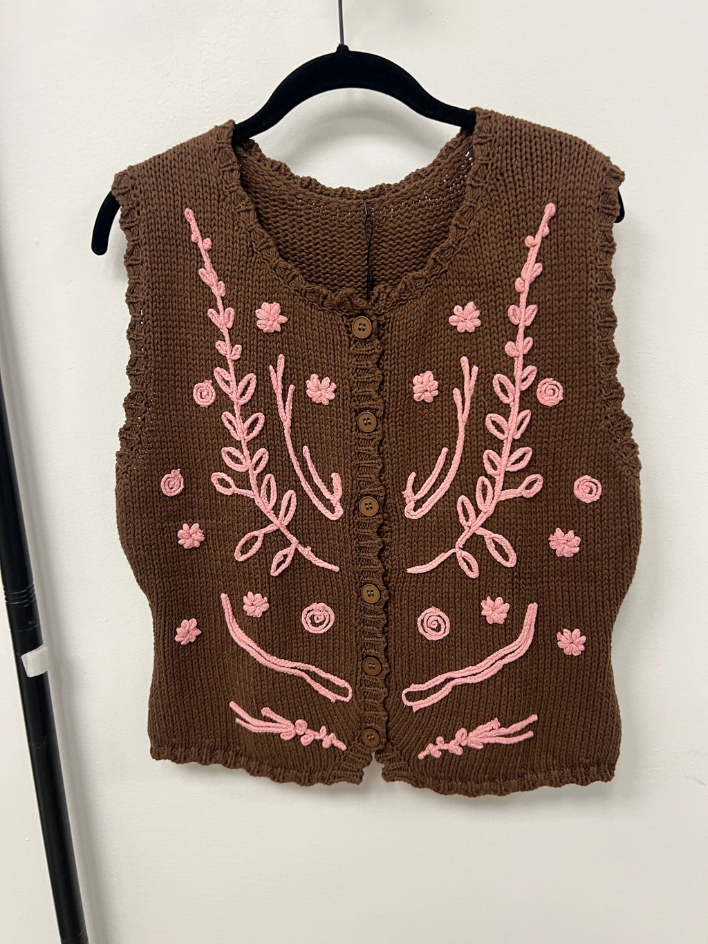 SWEATER VEST - Brown Pink Vines