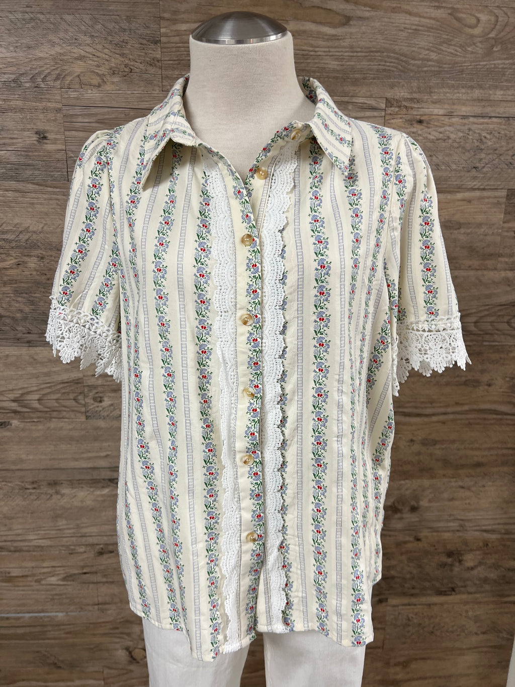 Floral Lace Trim Collared Top